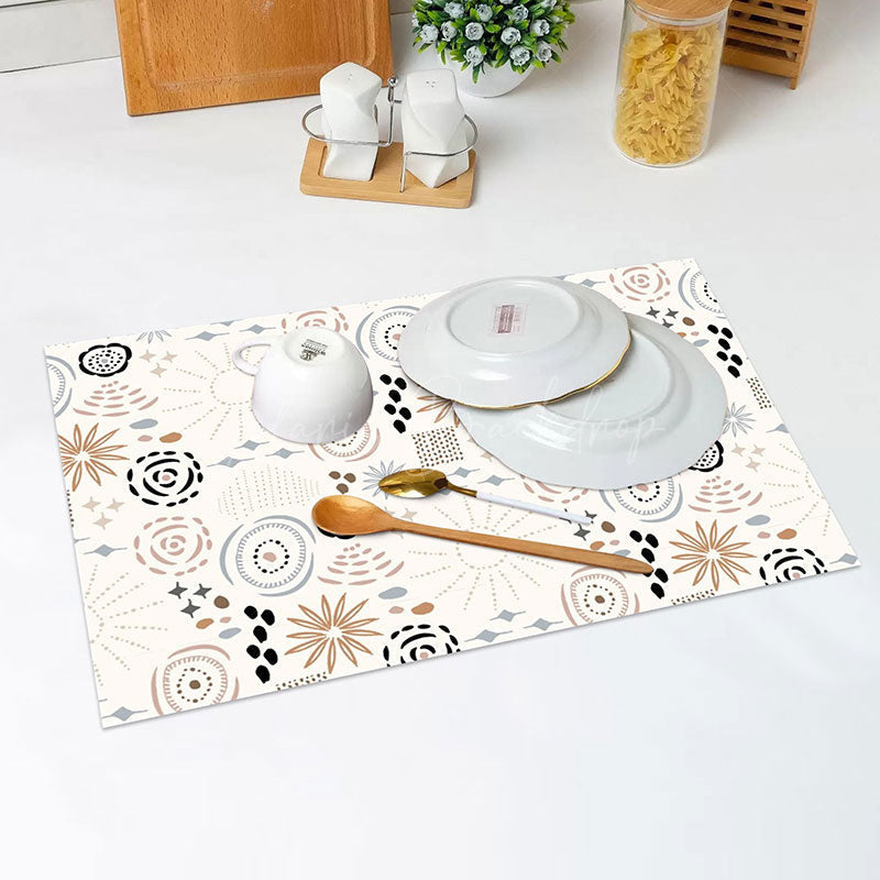 Lofaris Beige Simple Pattern Dining Set Of 4 Placemats