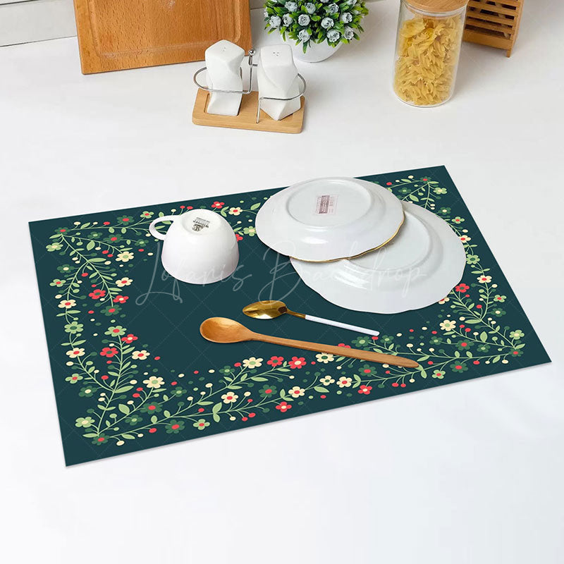 Lofaris Dark Green Floral Leaves Vintage Set Of 4 Placemats