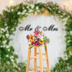 Lofaris Mr. And Mrs. Green Garland Wedding Photo Backdrop