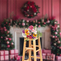 Lofaris Pink Vintage Wall Fireplace Wreath Christmas Backdrop