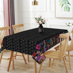 Lofaris Minority Black Triangle Pattern Edge Tablecloth