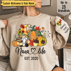 Lofaris Gnome With Fall Grandmas And Kids Personalized CTH01 Sweatshirt