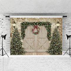 Lofaris Little Spot Light Chrismas Tree And Wood Door Backdrop